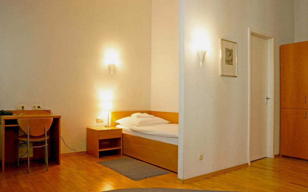 Hotel Zum Scheppen Eck Wiesbaden Ruang foto