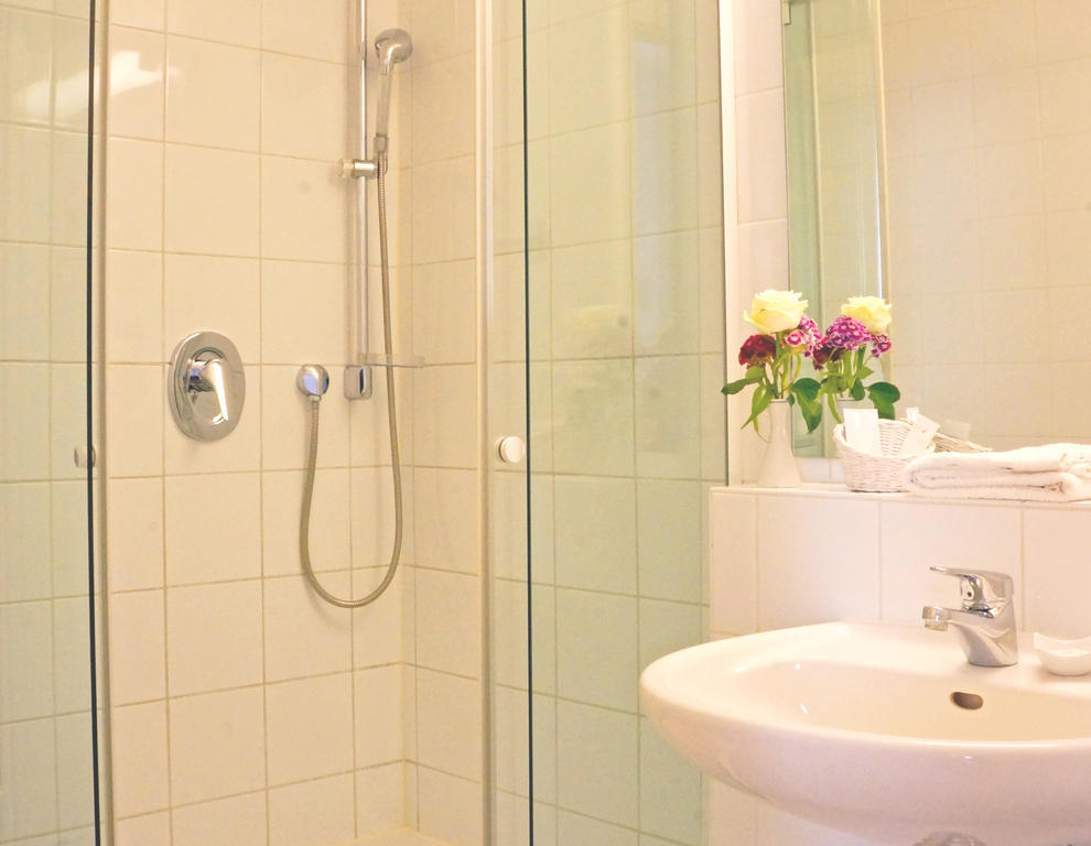 Hotel Zum Scheppen Eck Wiesbaden Ruang foto